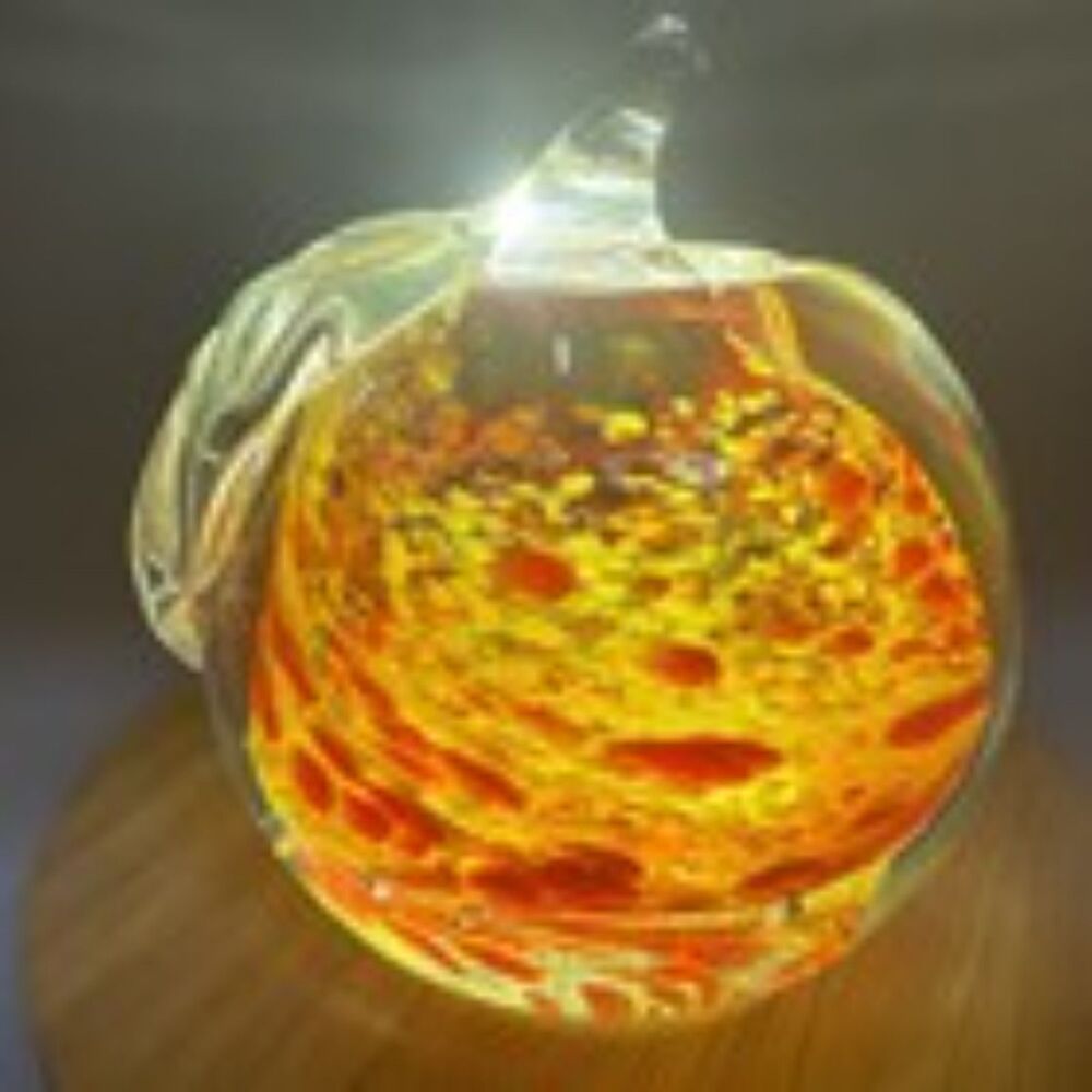 Kent Helms 82 Peach Apple paperweight Red Orange Gold